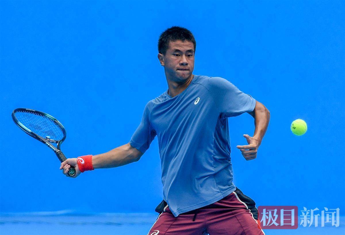 构将目光投 构将目光投