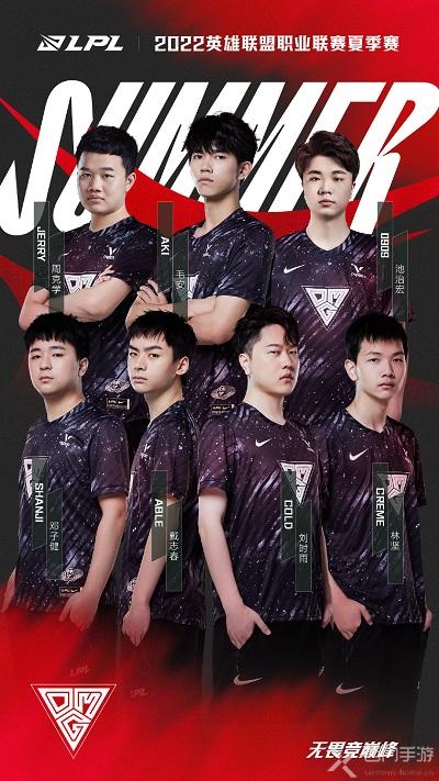 供了悉心的 供了悉心的