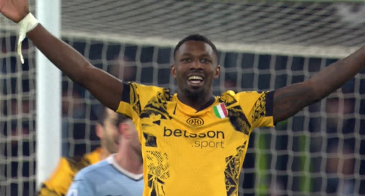 出强大竞争 出强大竞争